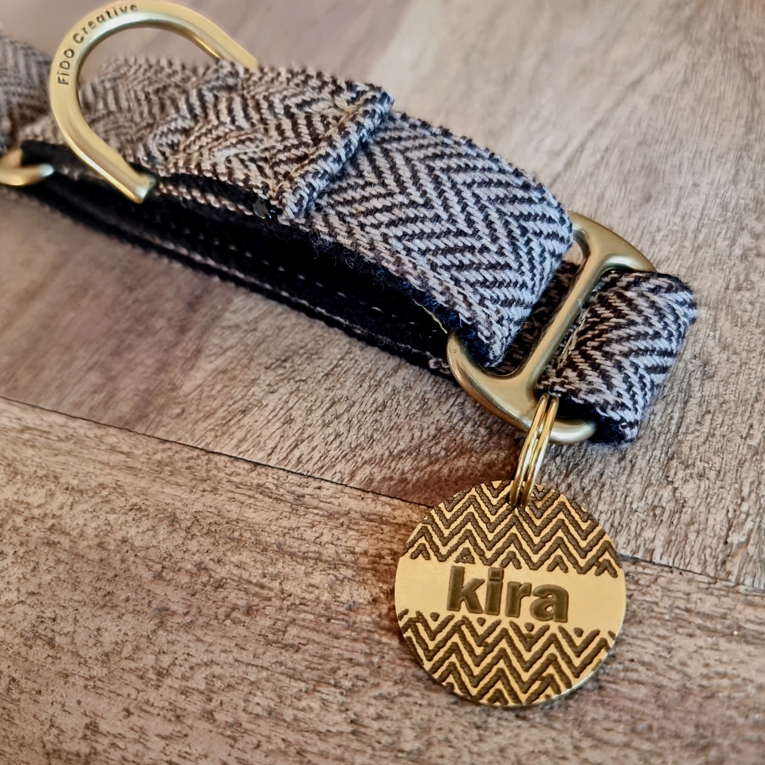 Brown dog collar 