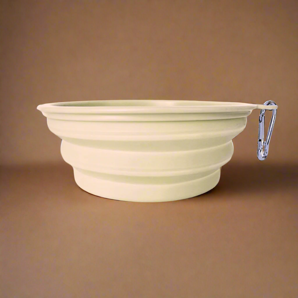 Traveling dog bowl